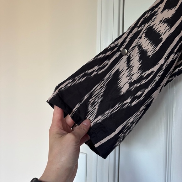 5/48 Black and Cream Patterned Romper Size Small - Picture 5 of 8